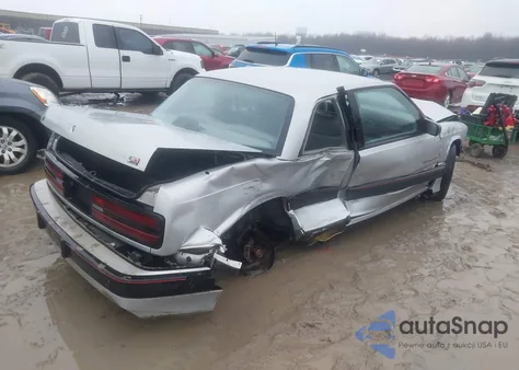 1993 Buick Regal Gran Sport z USA, uszkodzony, nr VIN 2G4WF14L0P1465309